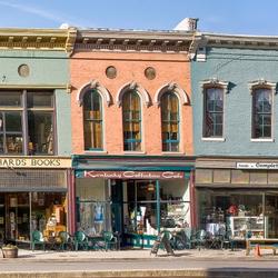 Poor Richard's Books and Kentucky Coffeetree Café (photo courtesy of Gene Burch)