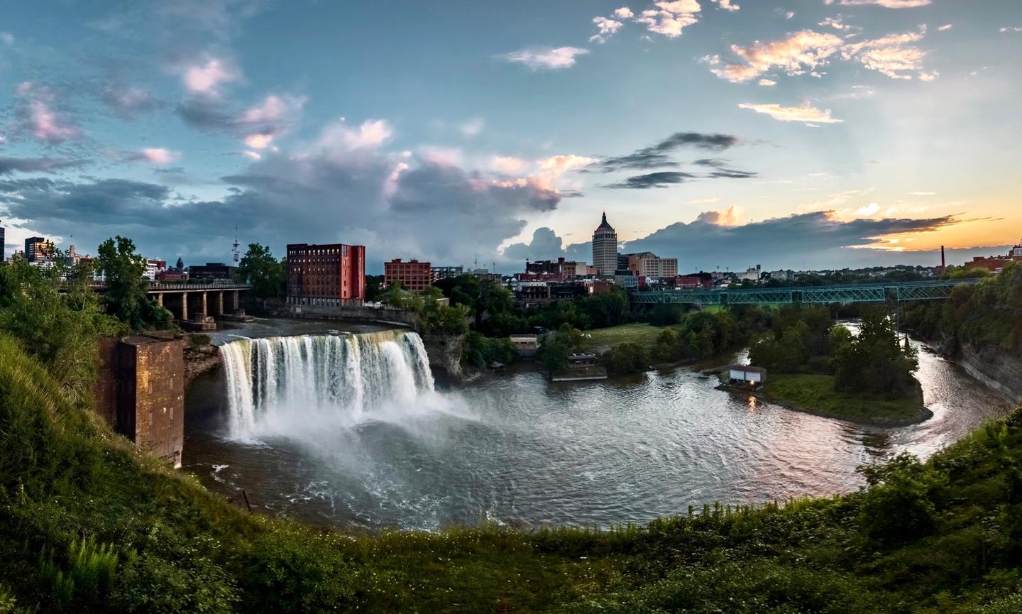 Enjoy the picturesque High Falls, one of three waterfalls located along the Genesee River in Rochester, N.Y.  