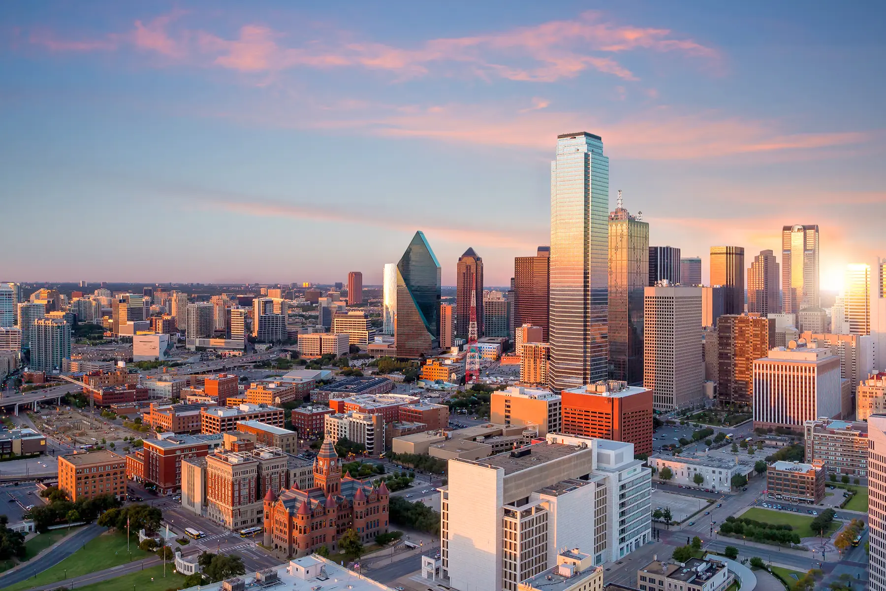 With endless opportunities for culture, entertainment, shopping, dining, and adventure, Dallas offers something for everyone.