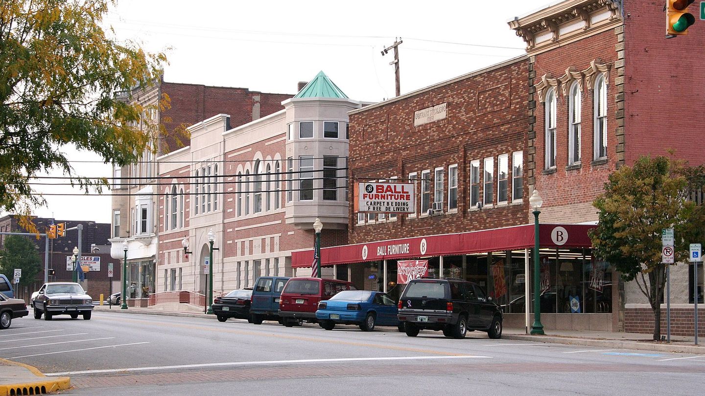 The Columbia City Historic District showcases several types of classic architecture, including Greek Revival, Italianate, Queen Anne, and American Craftsman.