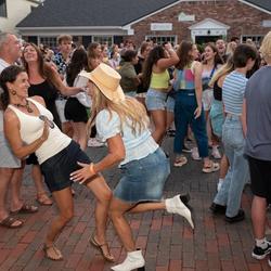 Zionsville Street Dance (Credit: Zionsville Chamber of Commerce)