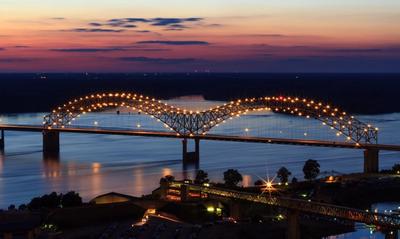 Iconic bridge spanning the Mississippi River, connecting West Memphis, Arkansas to Memphis, Tennessee