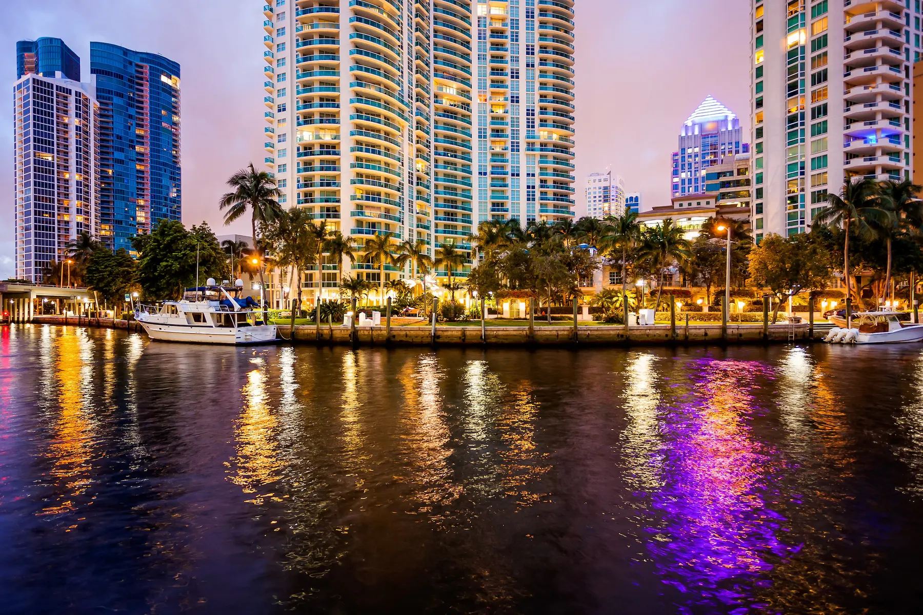 Downtown Ft. Lauderdale offers a wide range of dining and entertainment opportunities.
