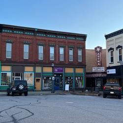 Take a stroll around the square in downtown Jasper.
