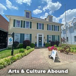 Love live music, art, and more? Knox is the place for you.
