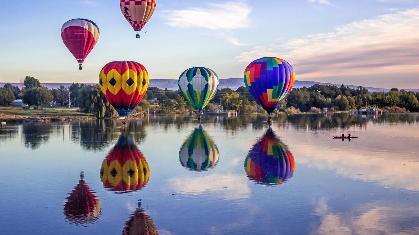 Yakima County hosts the Great Prosser Balloon Rally, an annual event where hot air balloon pilots from all over the Northwestern United States gather to fly over the lower Yakima Valley.