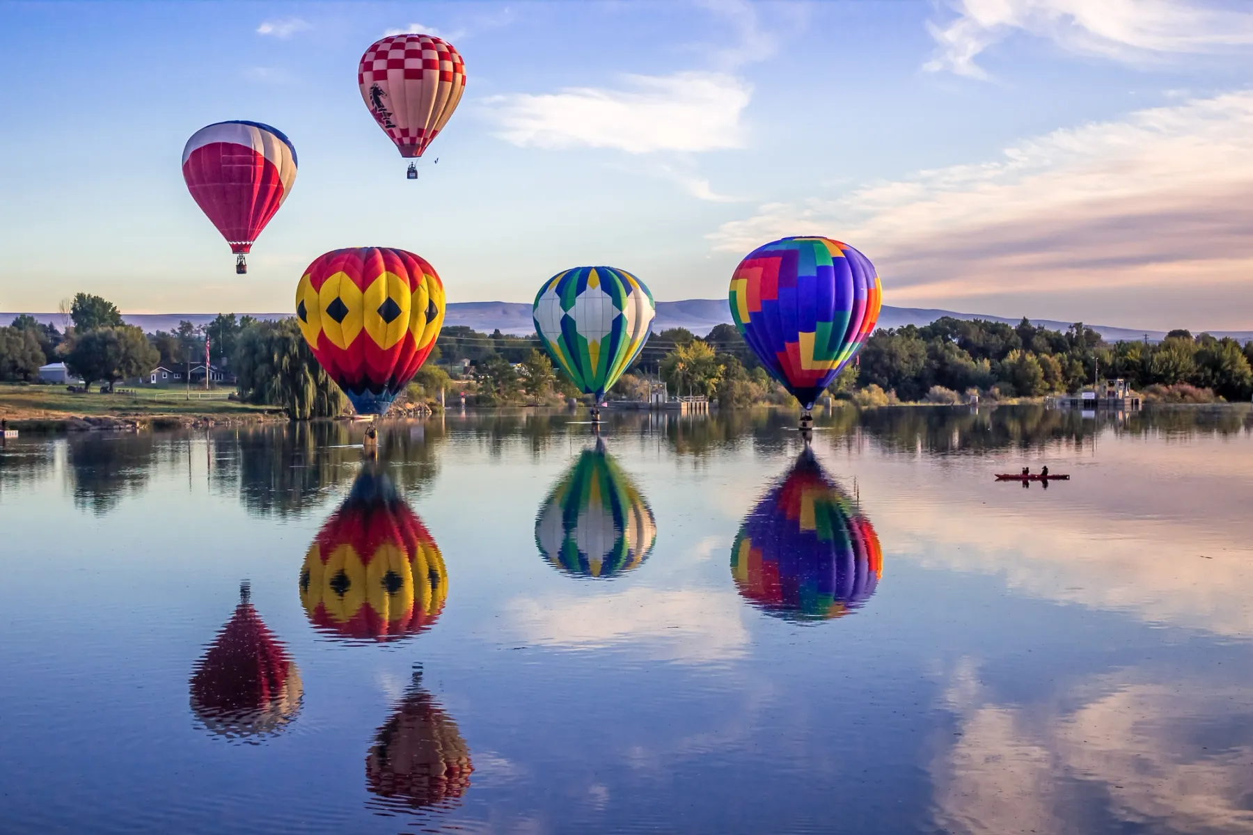 Yakima County hosts the Great Prosser Balloon Rally, an annual event where hot air balloon pilots from all over the Northwestern United States gather to fly over the lower Yakima Valley.