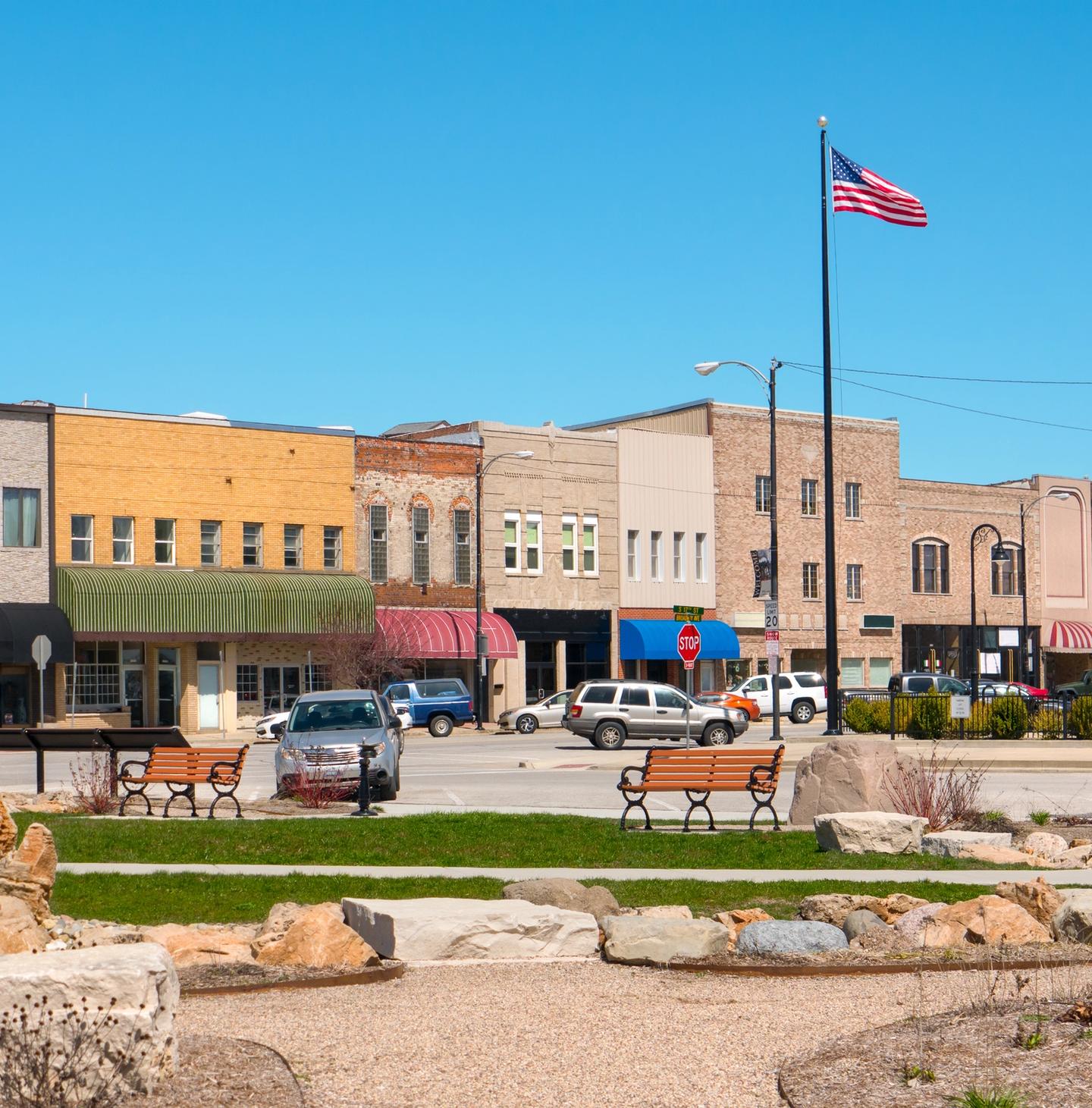 The City of Mattoon provides art and entertainment venues, retail centers, and a host of dining and lodging options.