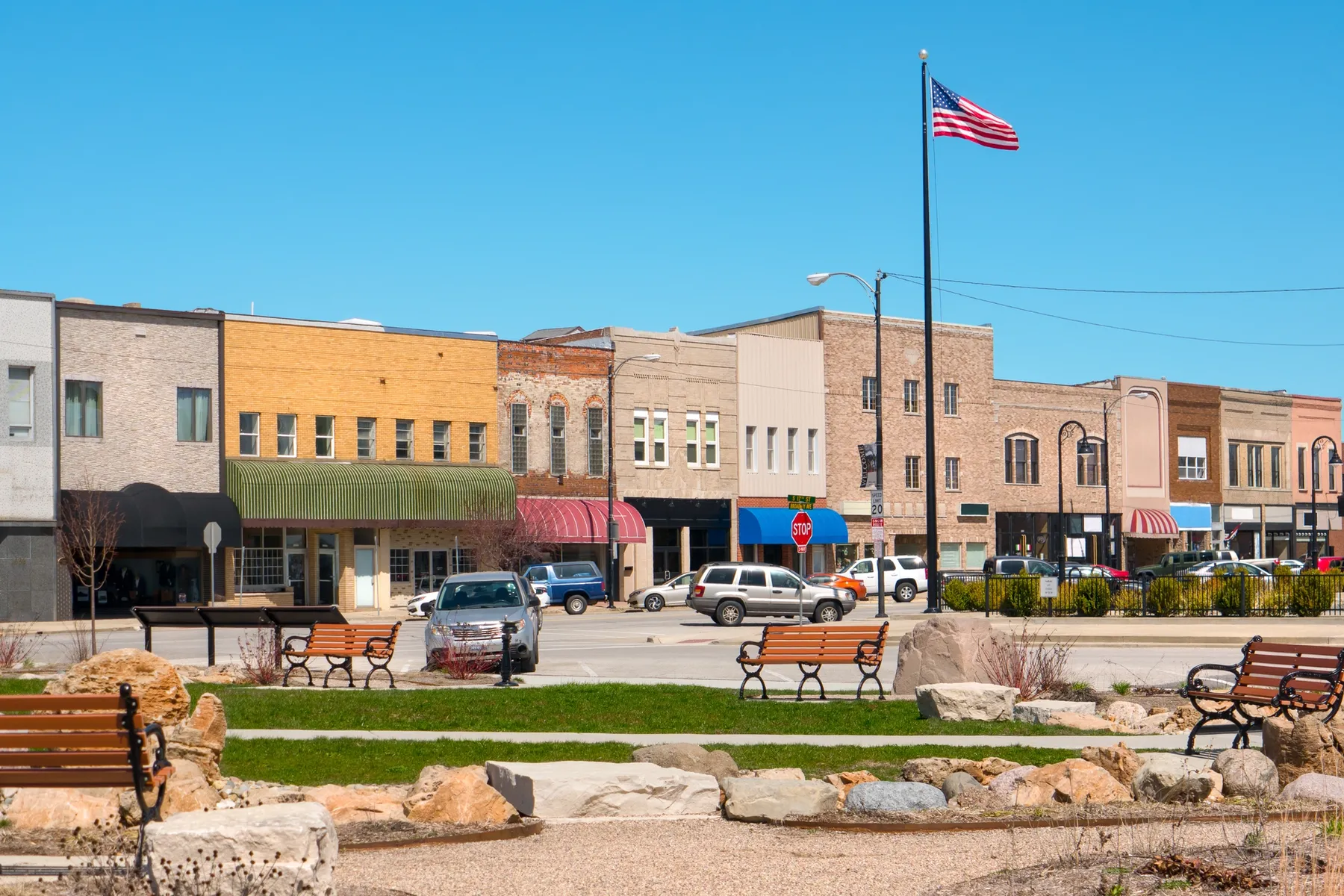 The City of Mattoon provides art and entertainment venues, retail centers, and a host of dining and lodging options.