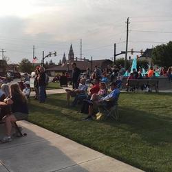 Outdoor community events in Elwood (Credit: City of Elwood)