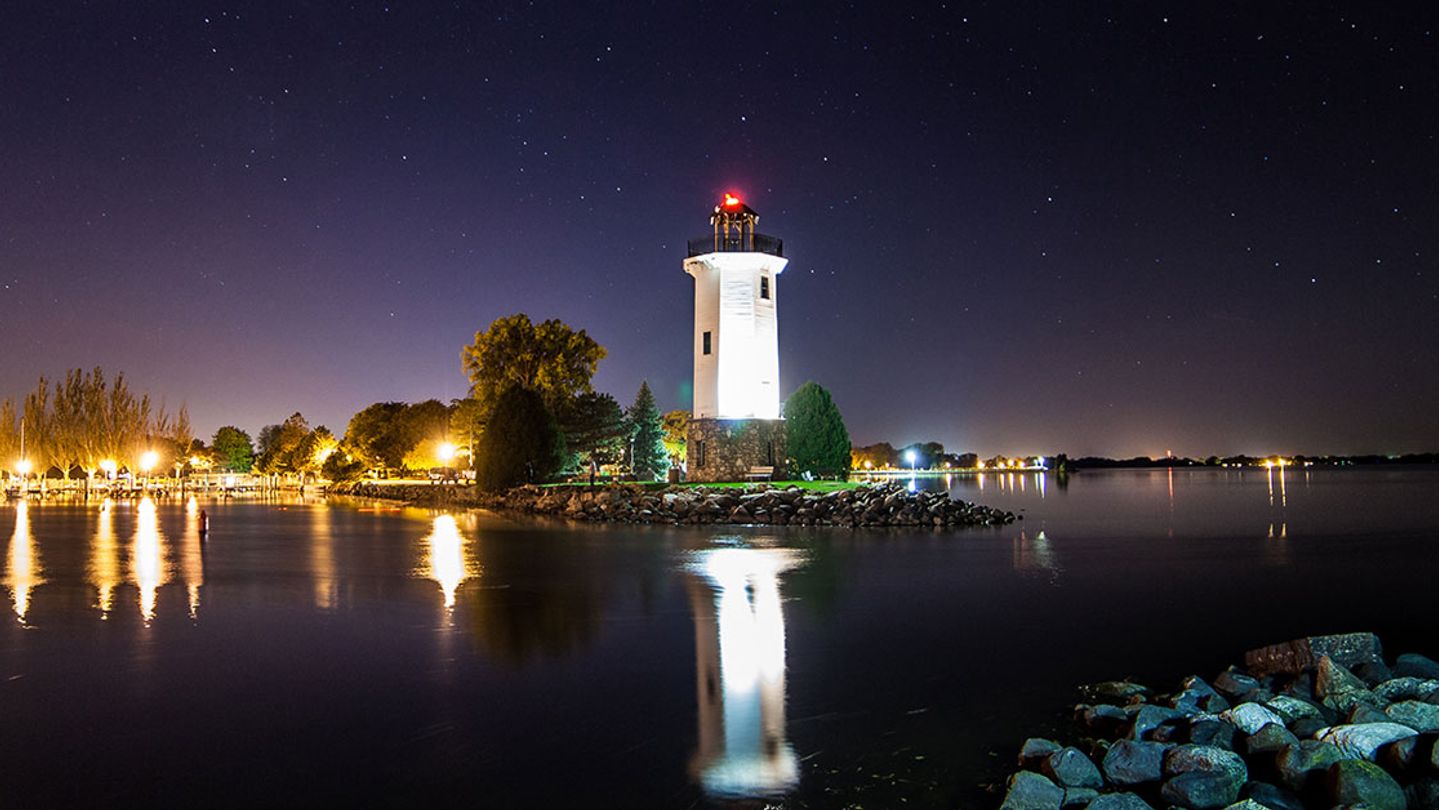 Fond du Lac Park at night
