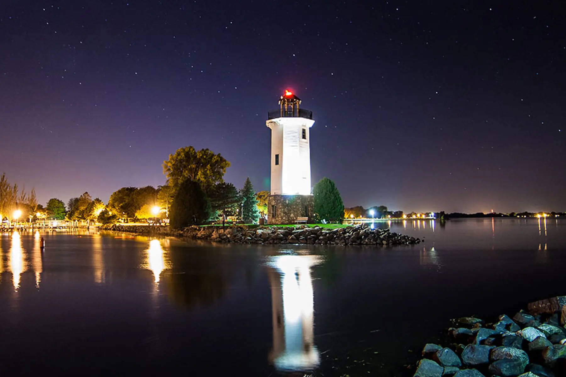 Fond du Lac Park at night