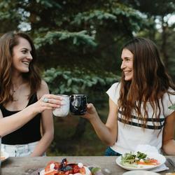 Enjoying local foods in Northwest Michigan (Credit: Creative Coast)