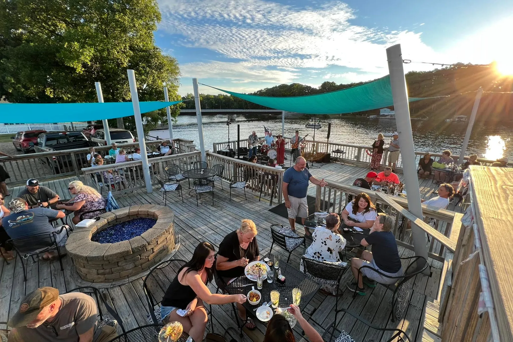 Dinner at Sportsman on Lake Freeman