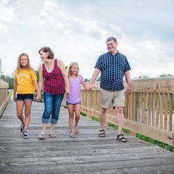 Family Enjoys the Syracuse Wawasee Trail