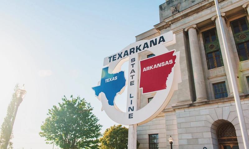 The state line runs right through this courthouse and post office.