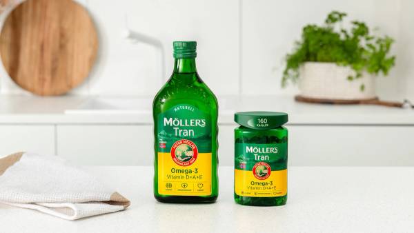 En flaske Möllers Tran og omega-3 piller fra Möllers Tran.