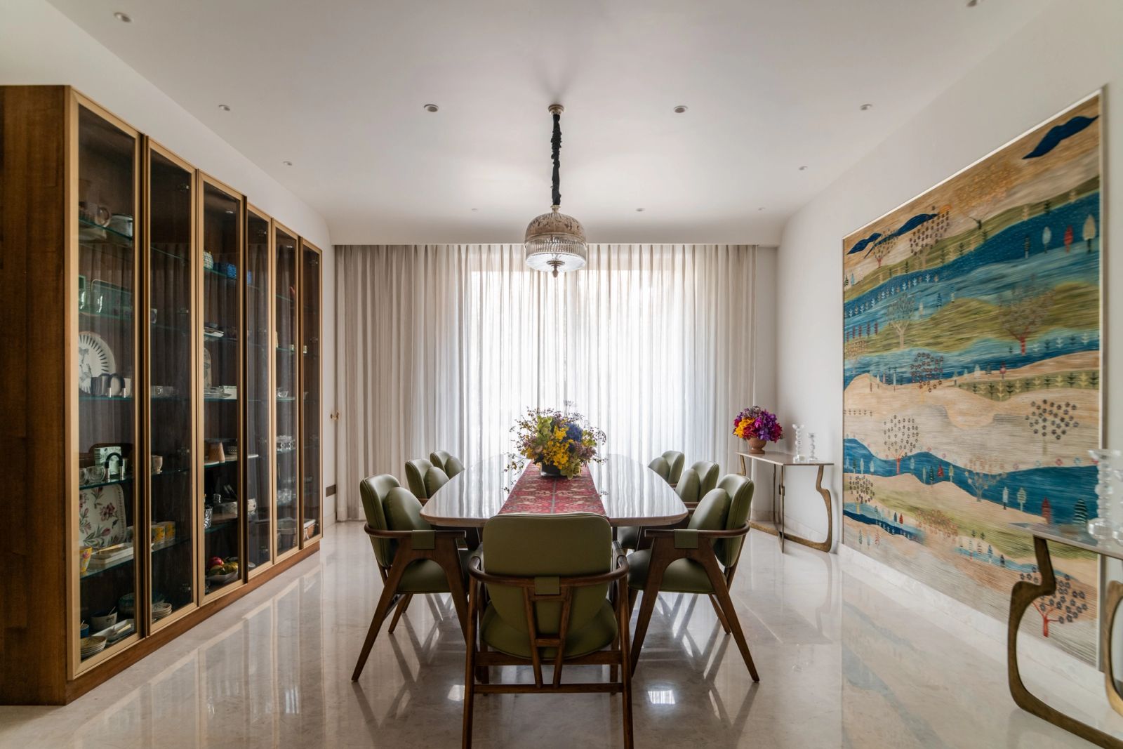 Empty room with cream upholstery and natural light