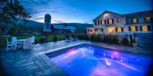 Hill Farm Inn