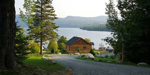 Willough Vale Inn & Cottages on Lake Willoughby