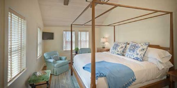Hill Farm Inn