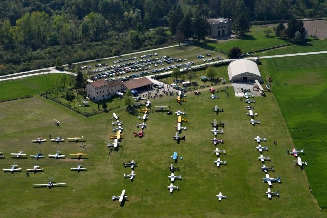 Fondazione Jonathan Collection - Aerei Storici Famosi  - RACCOLTA FONDI ASILO DI AMATRICE