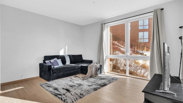 Bygget er fra 2020 og har et godt inneklima med balansert ventilasjon