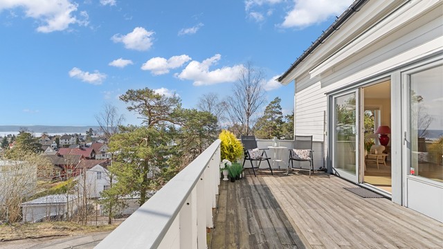 Skyvedøren fra 2019 visker ut skillet mellom inne og ute.