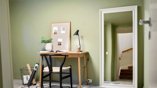 God plass til både arbeidsplass og oppbevaring.