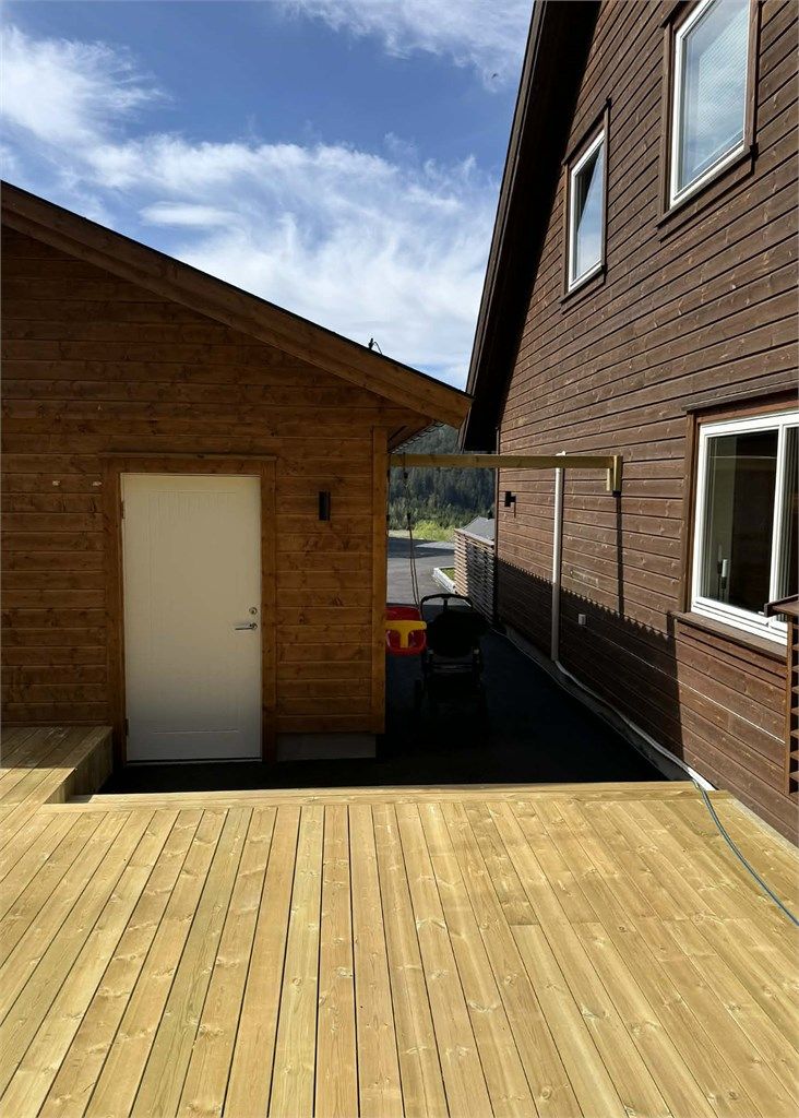 Lun og usjenert uteplass 
