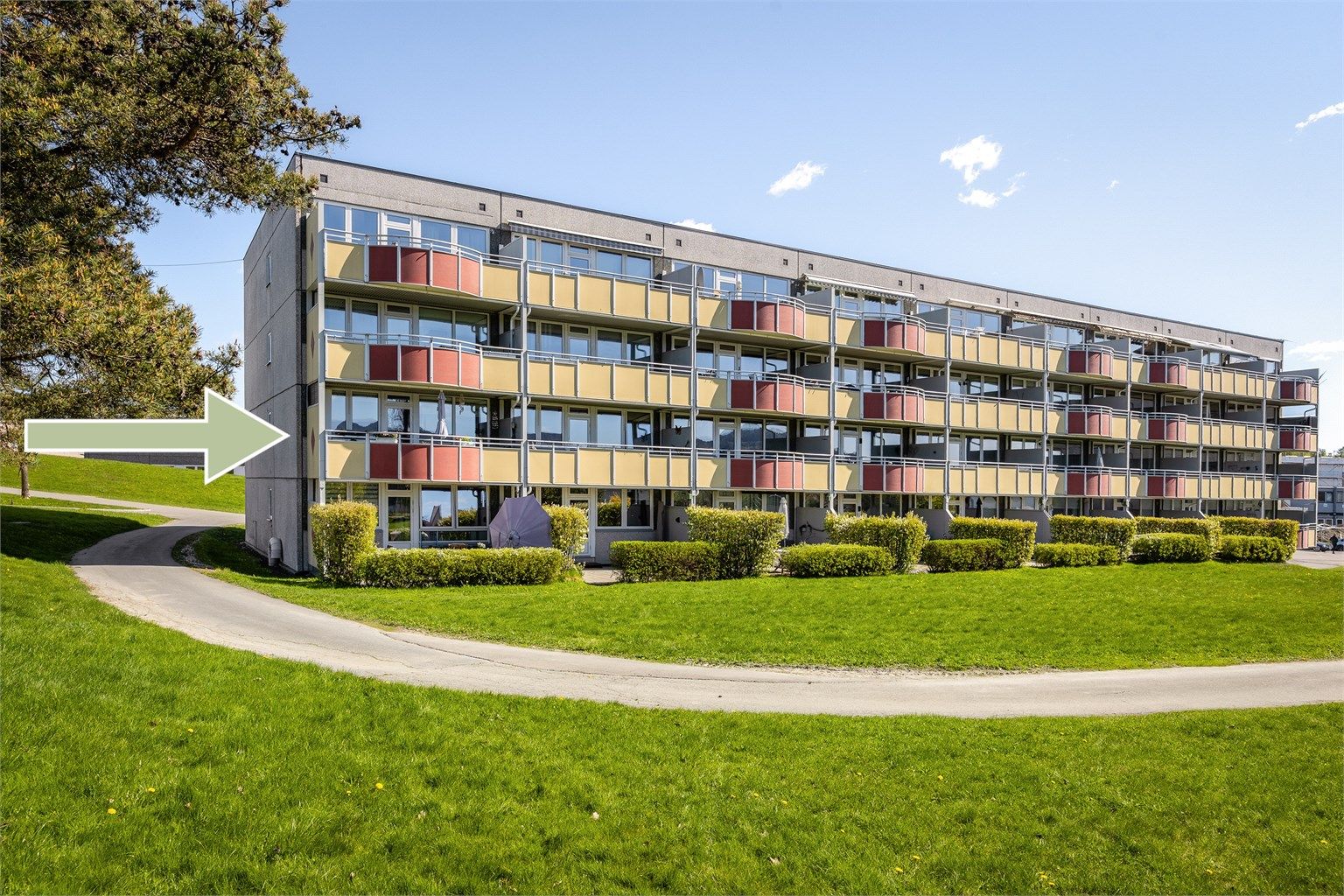 Leiligheten ligger sentralt på Lierstranda i et rolig og barnevennlig område uten gjennomgangstrafikk. 
Foto: Stine Prøitz Jørgensen.