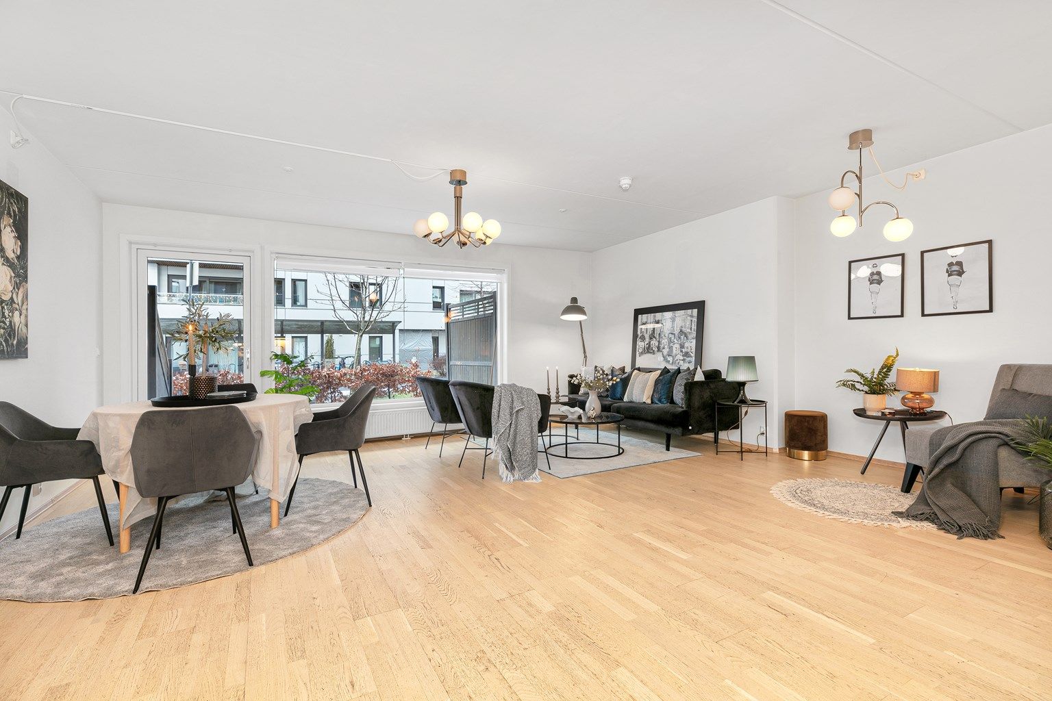 Eiendomsmegler Krogsveen v/Idriss Eliassy ønsker velkommen til Astrids vei 19