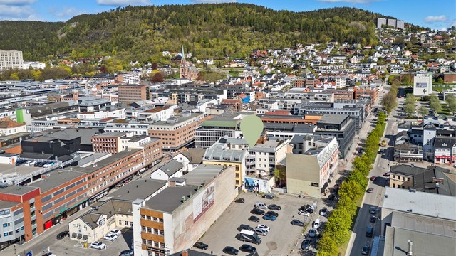 Beliggenheten på Bragernes-siden gir umiddelbar nærhet til byliv, kultur og servicetilbud.
