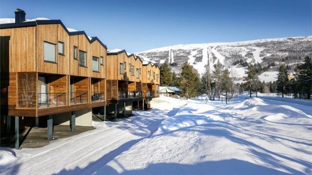 Krogsveen Sunnmøre v/Eiendomsmegler Harald Osdal har gleden av å presentere en flott moderne fritidsleilighet over 2 plan