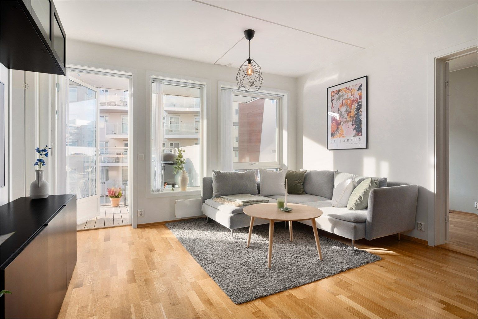 Leiligheten fint til i 5.etasje vendt inn mot bakgård.