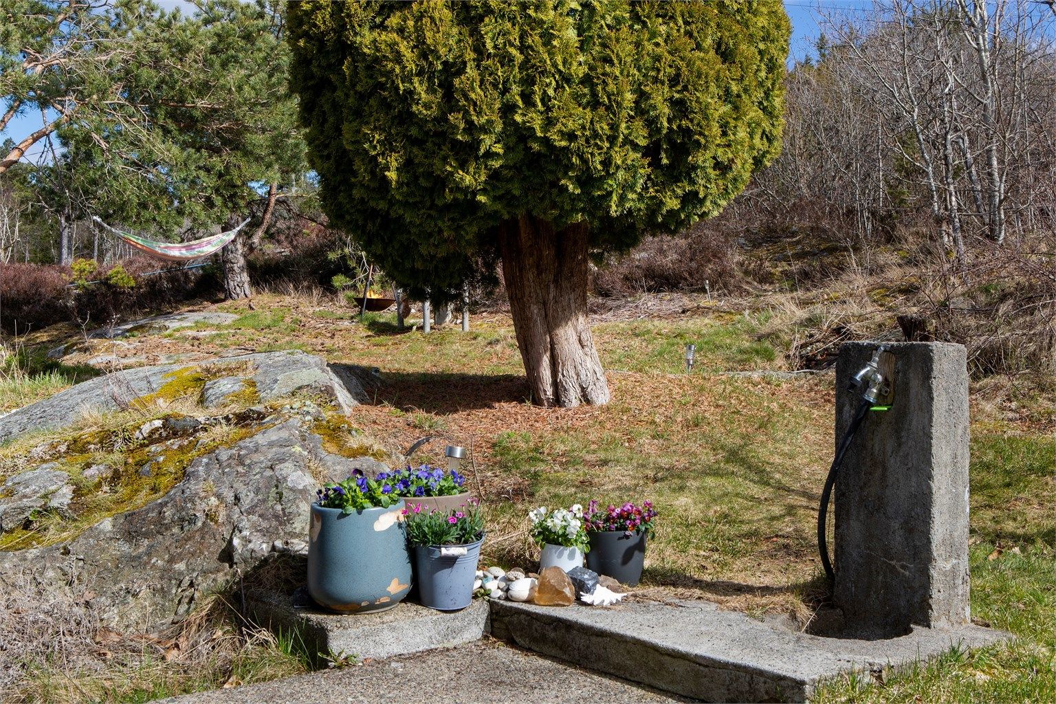 Utekranen er tilknyttet vellets sommervann.
