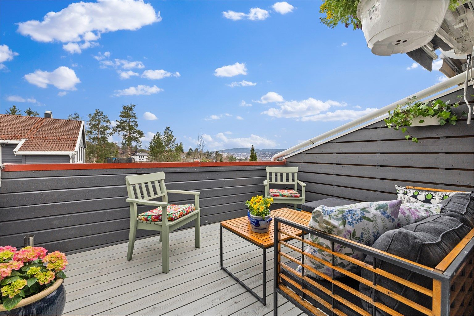 Den usjenerte beliggenheten gir en privat og tilbaketrukket uteplass.