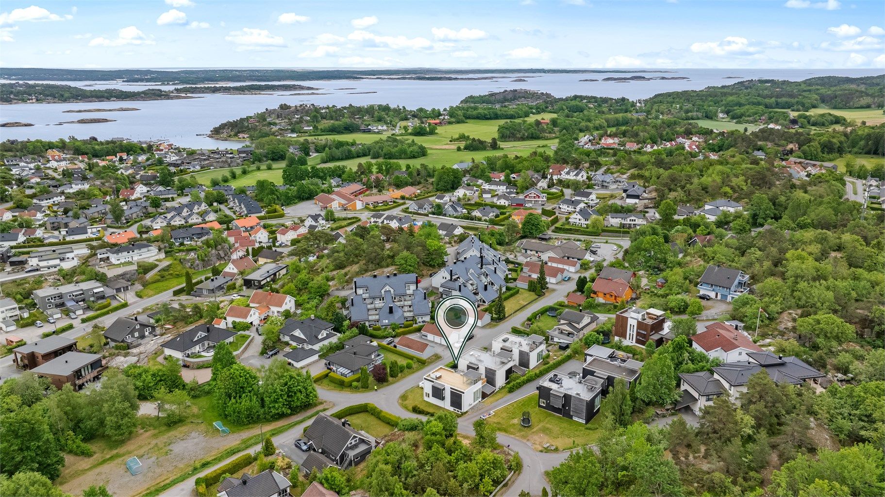 Her er det lagt til rette for en enkel hverdag med lite vedlikehold av hage og utearealer. 