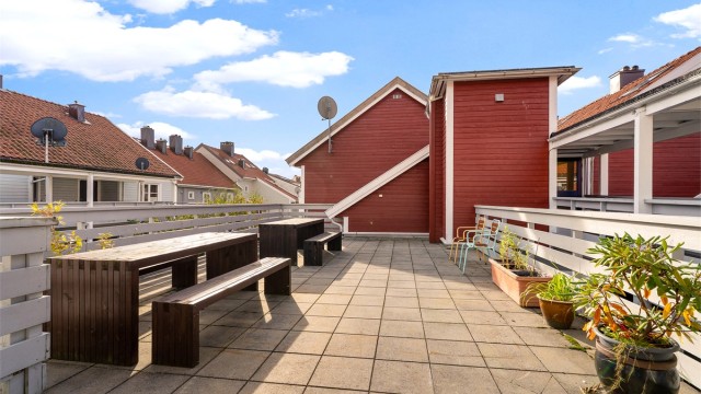 Borettslaget har også en felles takterassse like ved. Her har du med andre ord flere flotte uteplasser du kan benytte.