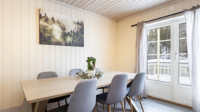 Utgang til veranda fra stuen