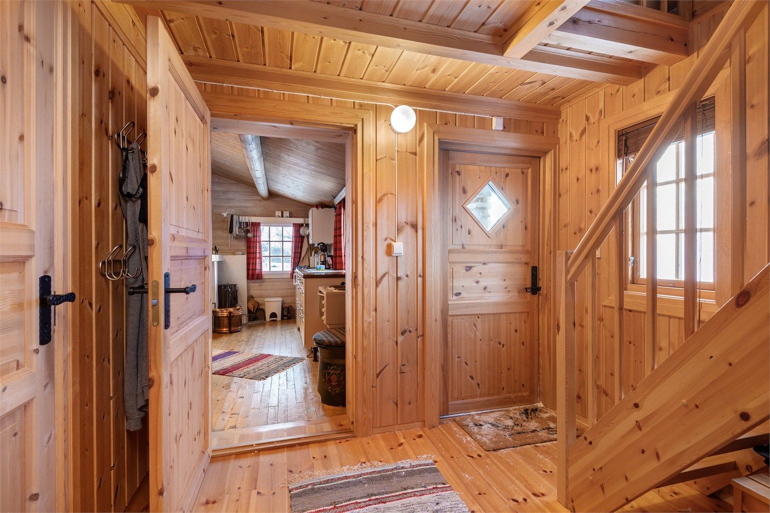 Det opplyses om at det ikke foreligger opprinnelige plantegninger for Rembekkvegen 20. 