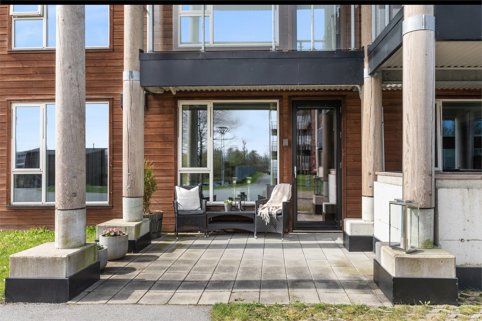 Kjekk leilighet på bakkeplan med attraktiv beliggenhet på Røyneberg. 