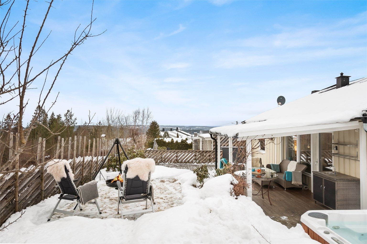 Eiendomsmegler Krogsveen har gleden av å presentere Tandbergvegen 59! Fotograf: Ann-Helén Nannestad/ Isnitt.