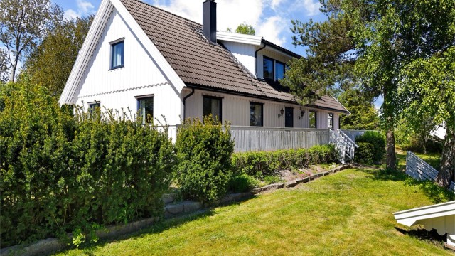 Ekebergveien 18 presenteres av Raymond Bøhn i Krogsveen.