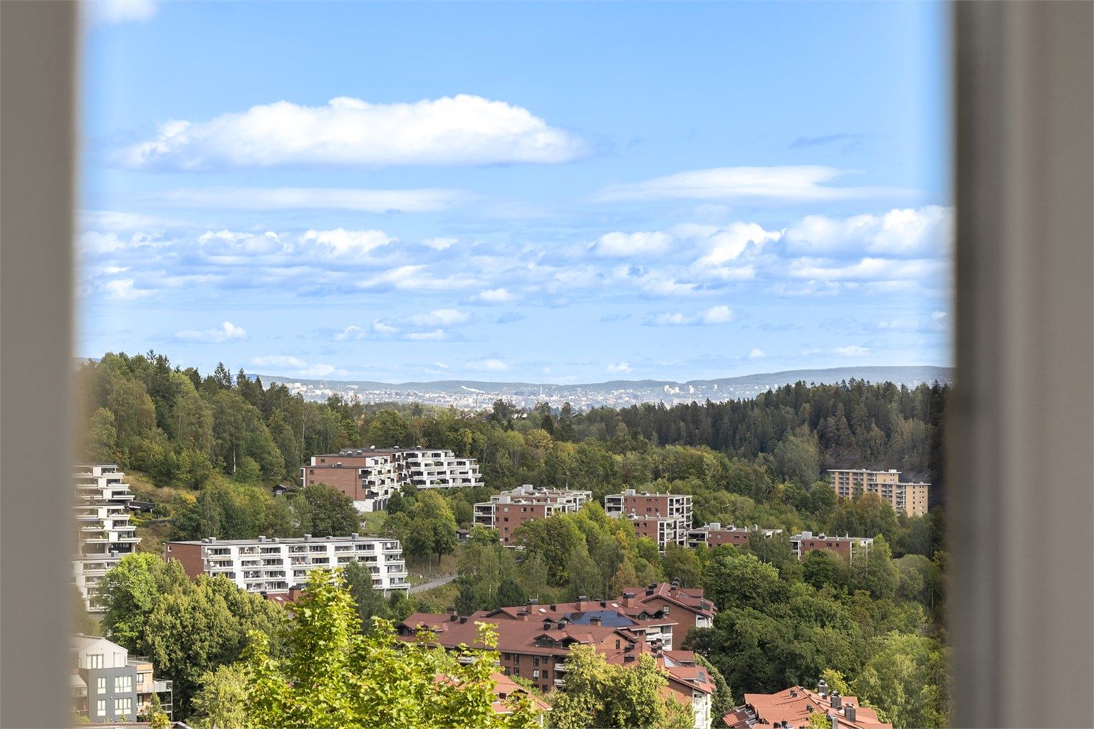 God utsikt fra leiligheten innover mot oslo