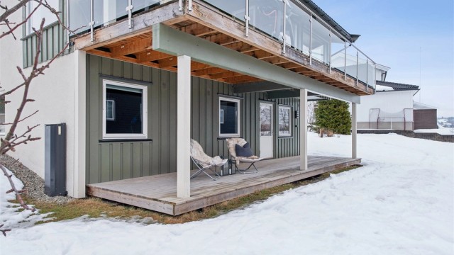 Terrasse/Platting med adkomst fra hovedsoverom.