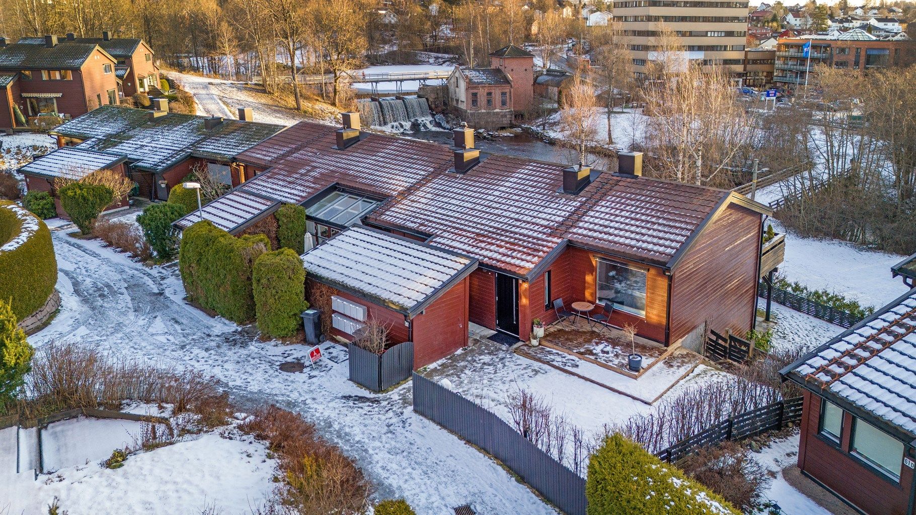 Velkommen til Frysjaveien 63A, en idyllisk beliggende rekkehus i barnevennlig område