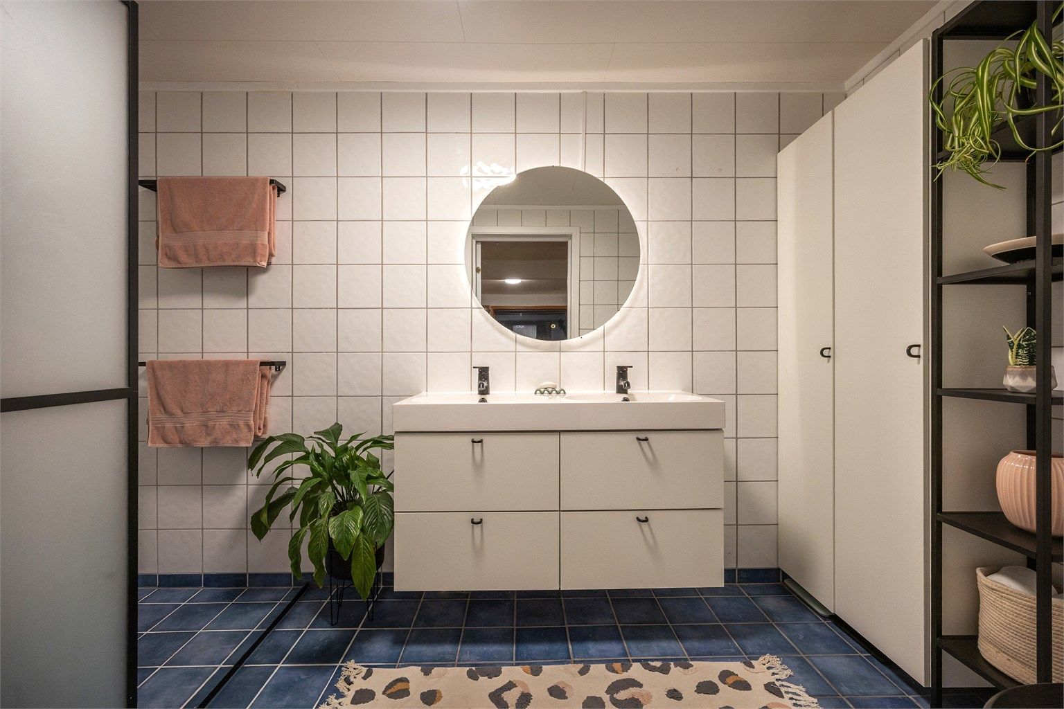 Badet i underetasjen 