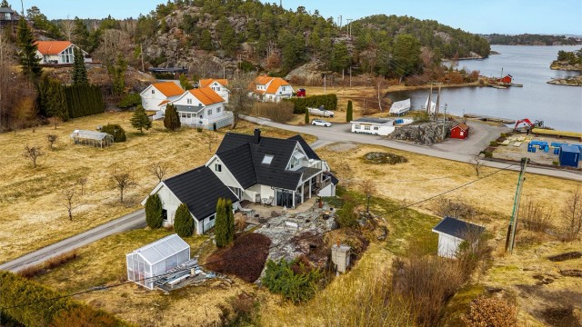 RO - Både ute og inne.