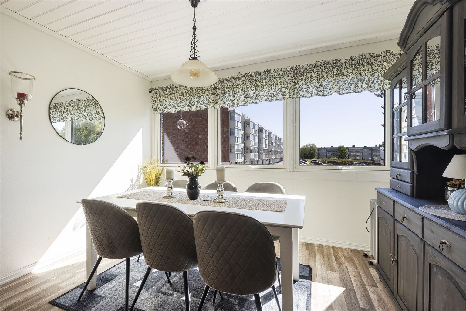 Eget område for spisebord og stoler
